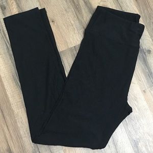 Black LLR OS leggings